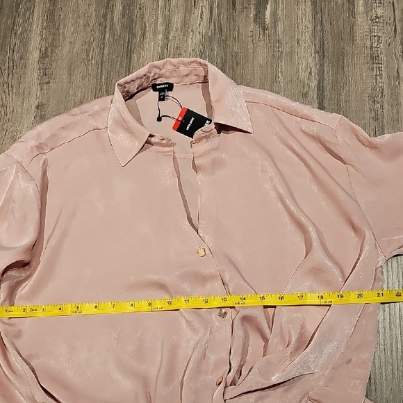 Express Women's Blush Button-Up Blouse - Picture 7 of 9